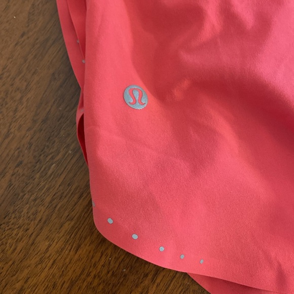 Lululemon - Picture 2 of 10